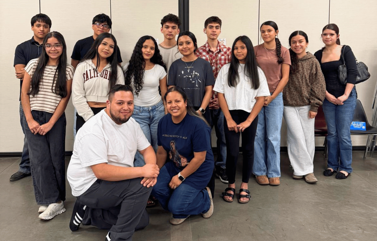 ¡Únete a Nuestro Grupo Juvenil!
